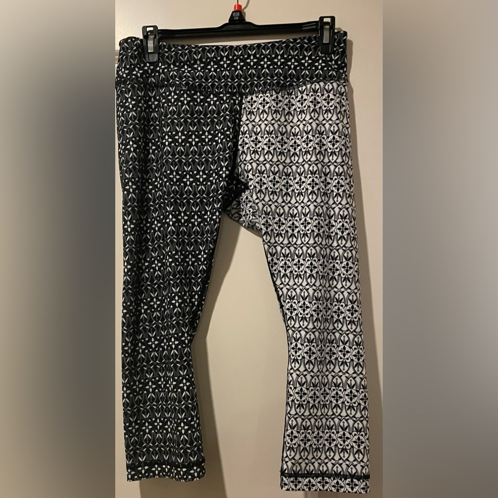 Reebok Women’s Cropped Capri Yoga Pants
